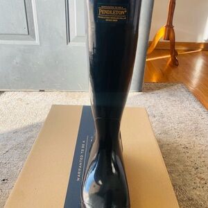 Pendleton Black Rain Boots Gloss NIB